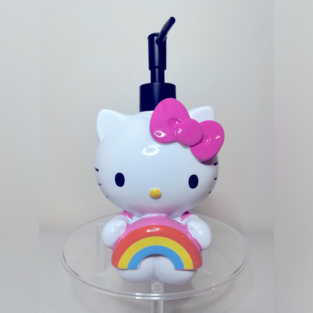 Hello Kitty Soap Dispenser - Rainbow
